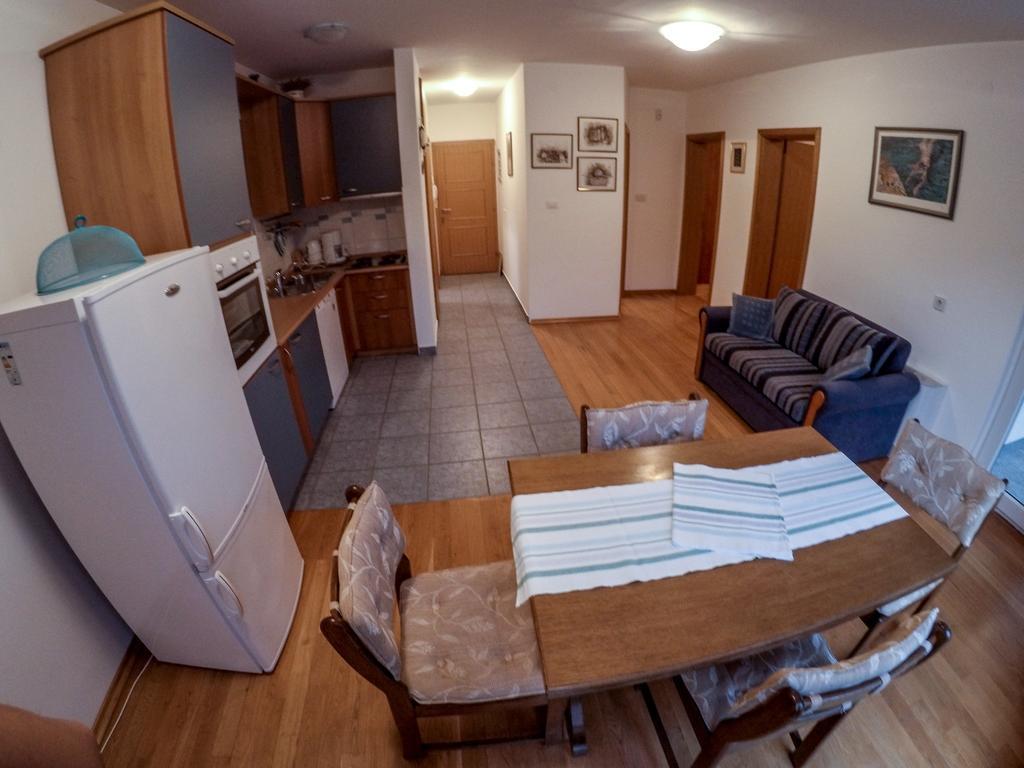 Apartments Car Kampor Værelse billede