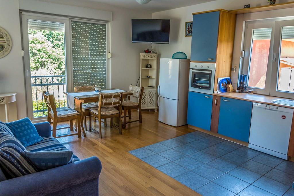 Apartments Car Kampor Værelse billede