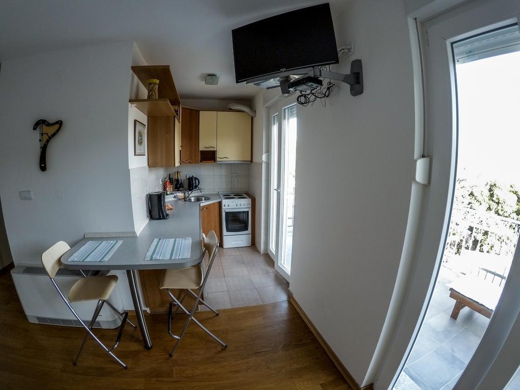 Apartments Car Kampor Værelse billede